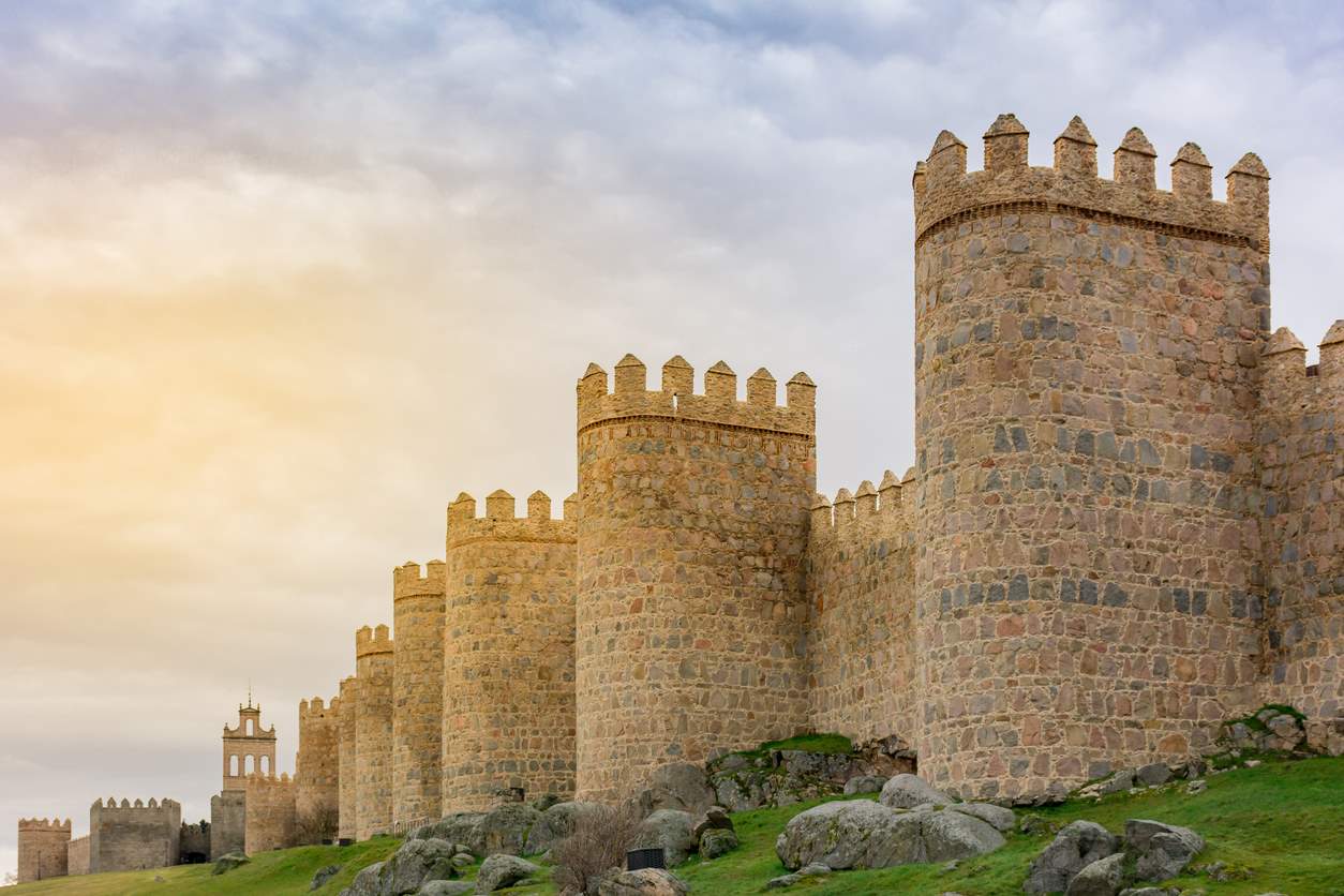 avila capital, investimento solido, resultados consistentes.