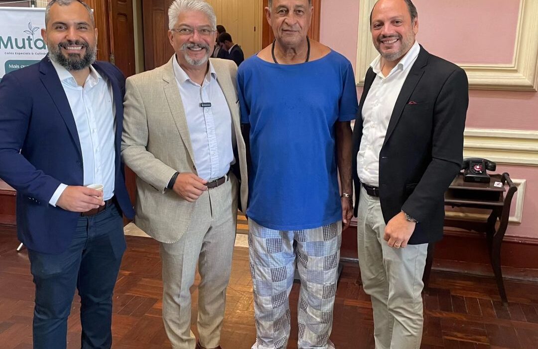 Ávila Capital ao lado de participantes do Encontro Empresarial